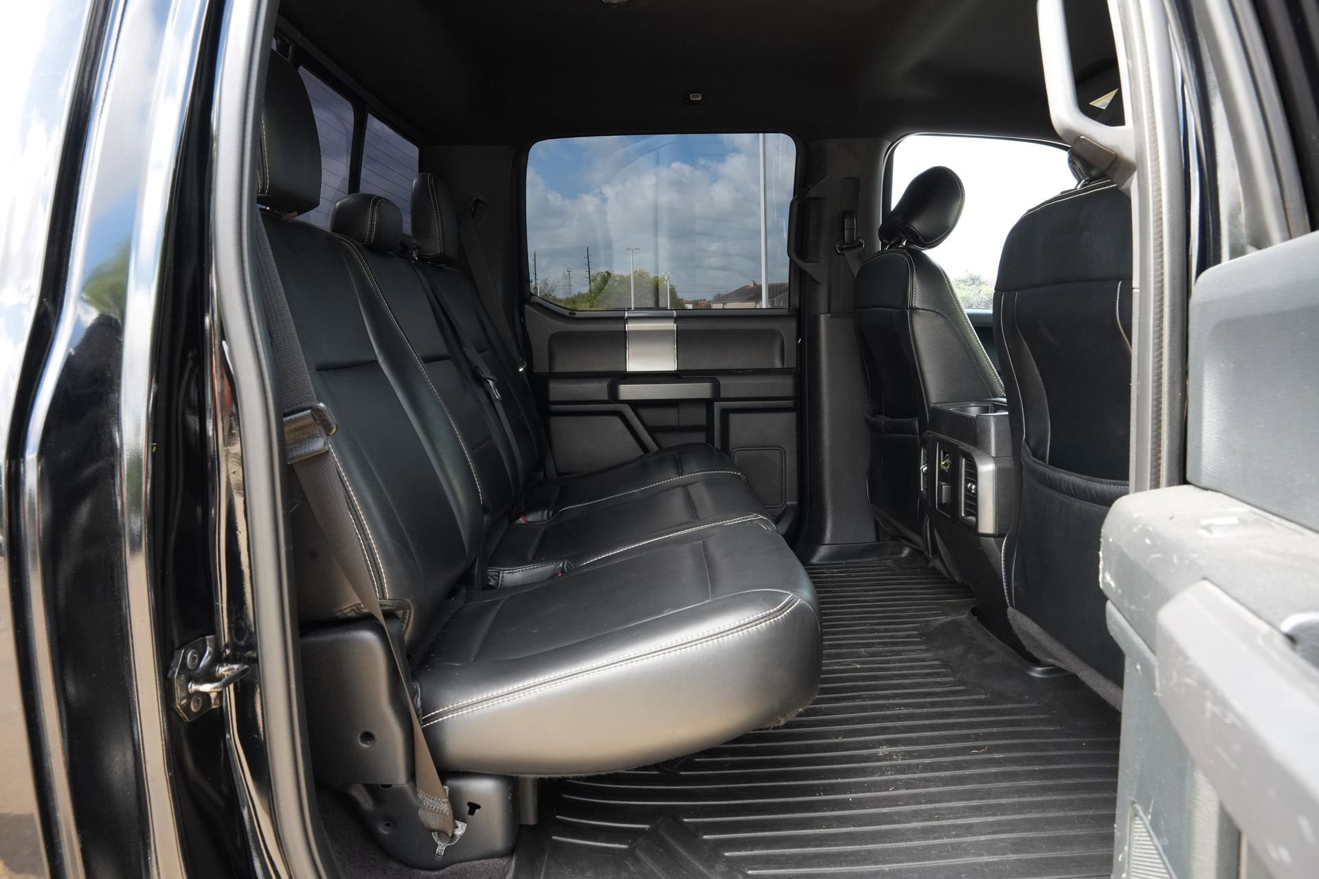 Used 2016 Ford F150 XLT w/ Equipment Group 302A Luxury image 23