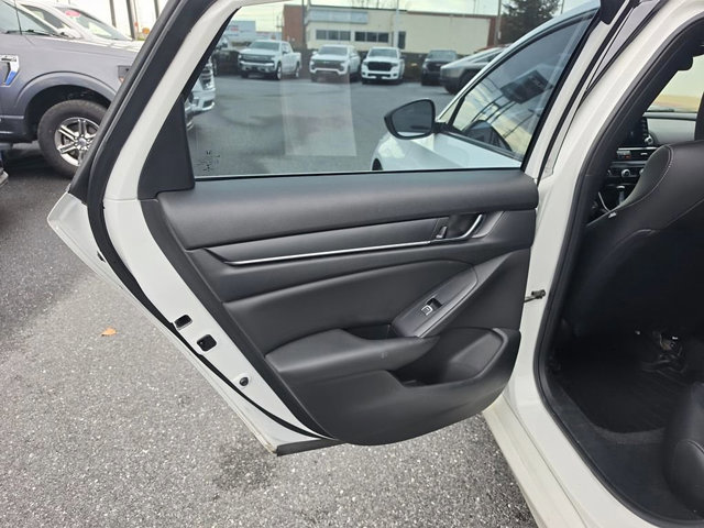 Used 2021 Honda Accord Sport image 11