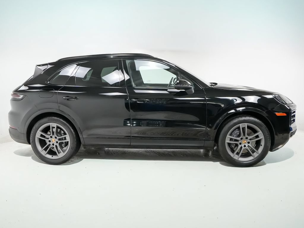Certified 2024 Porsche Cayenne AWD/4WD image 9