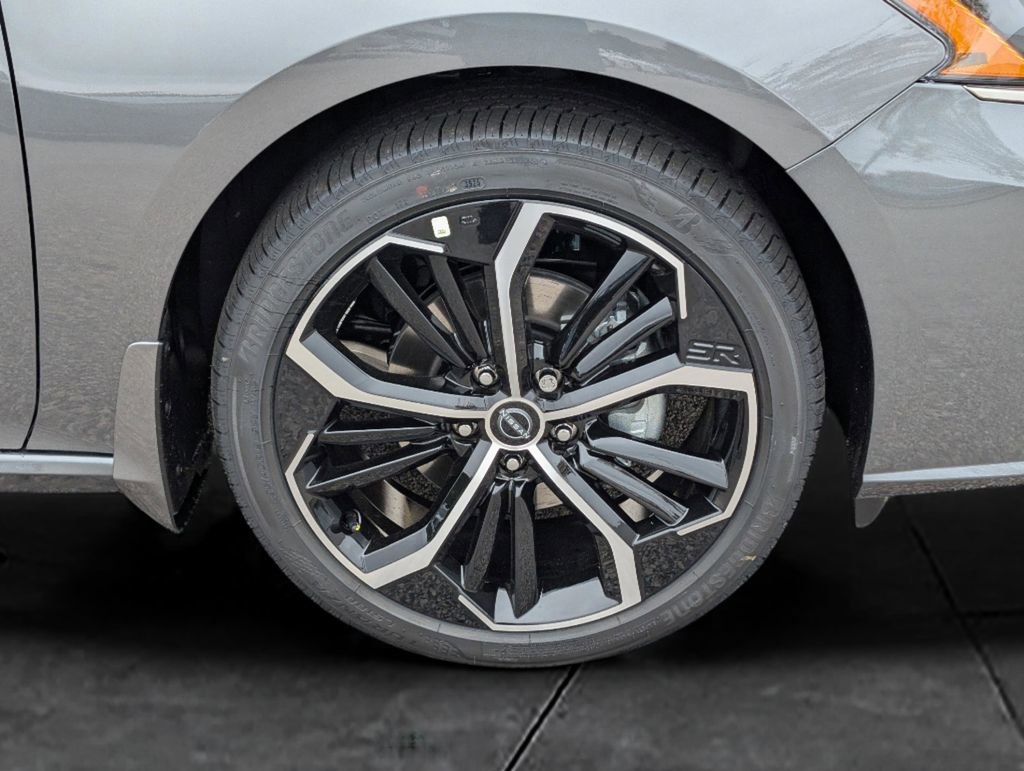 New 2025 Nissan Altima 2.5 SR w/ SR Premium Package image 11