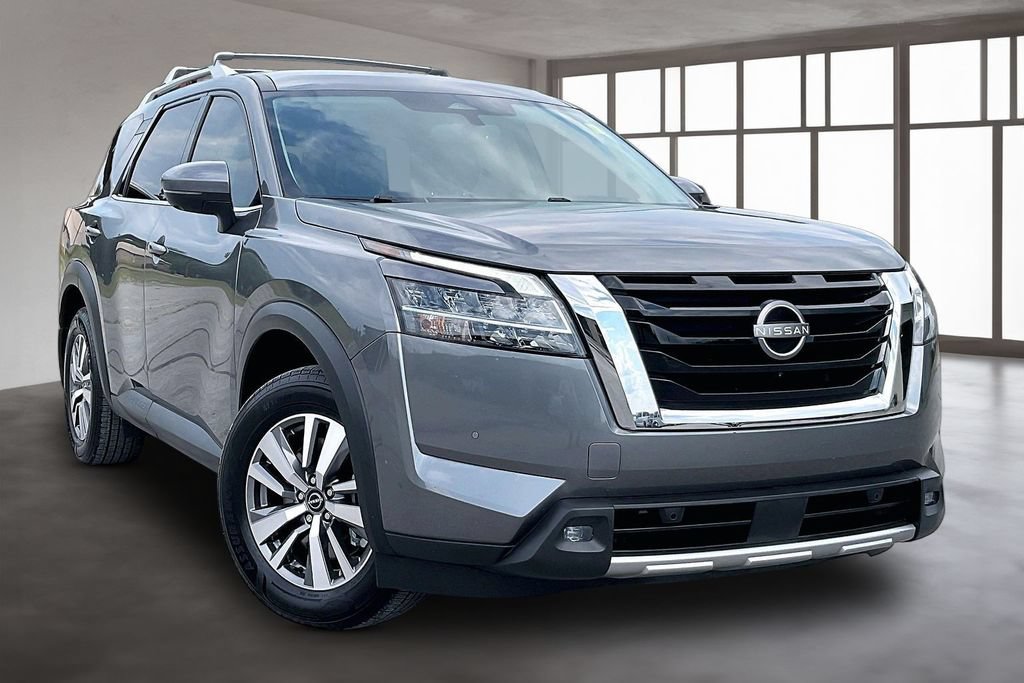 Used 2022 Nissan Pathfinder SL FWD image 3