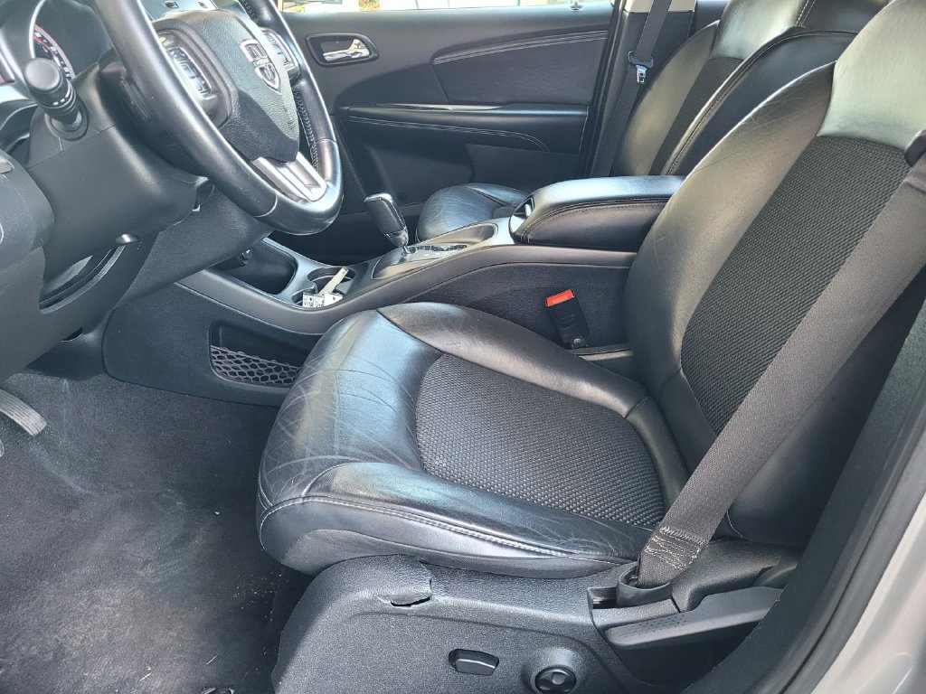 Used 2020 Dodge Journey Crossroad FWD image 12