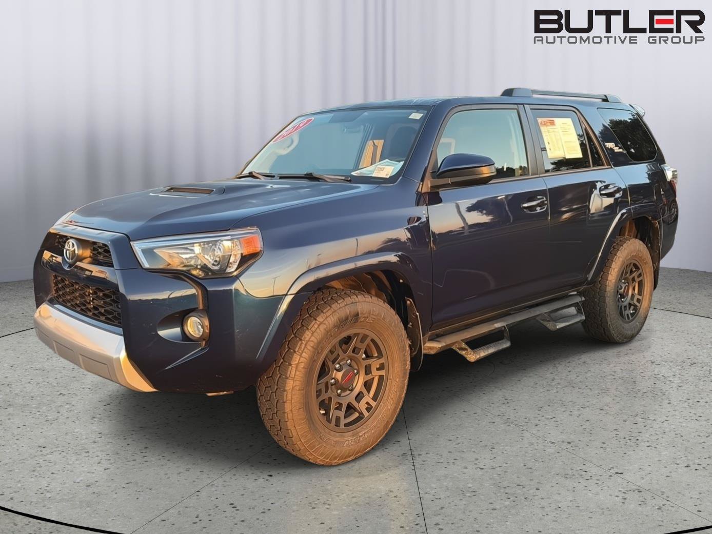 Used 2019 Toyota 4Runner TRD Off-Road AWD/4WD image 2