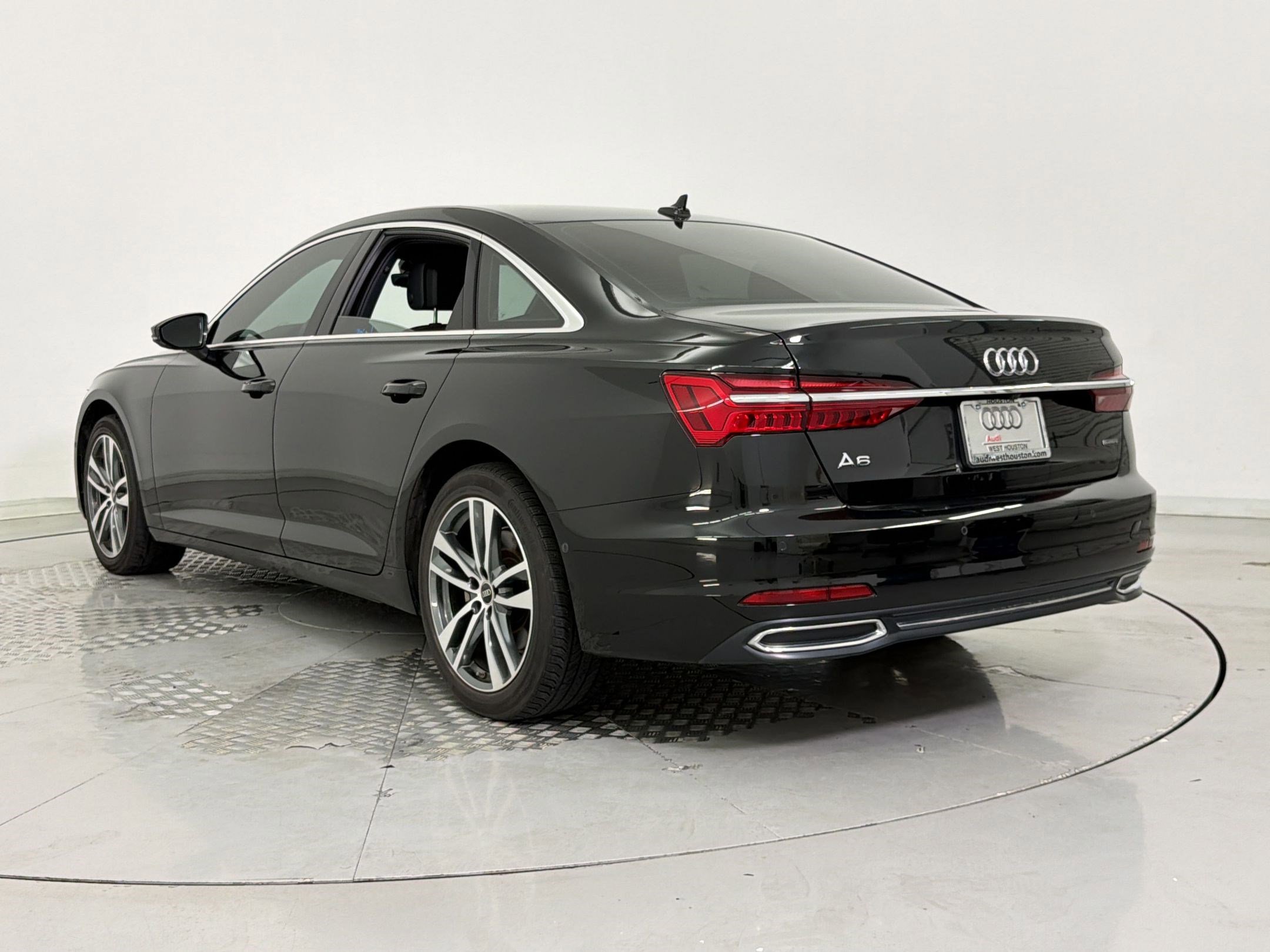 Used 2023 Audi A6 2.0T Premium w/ Convenience Package AWD/4WD image 3
