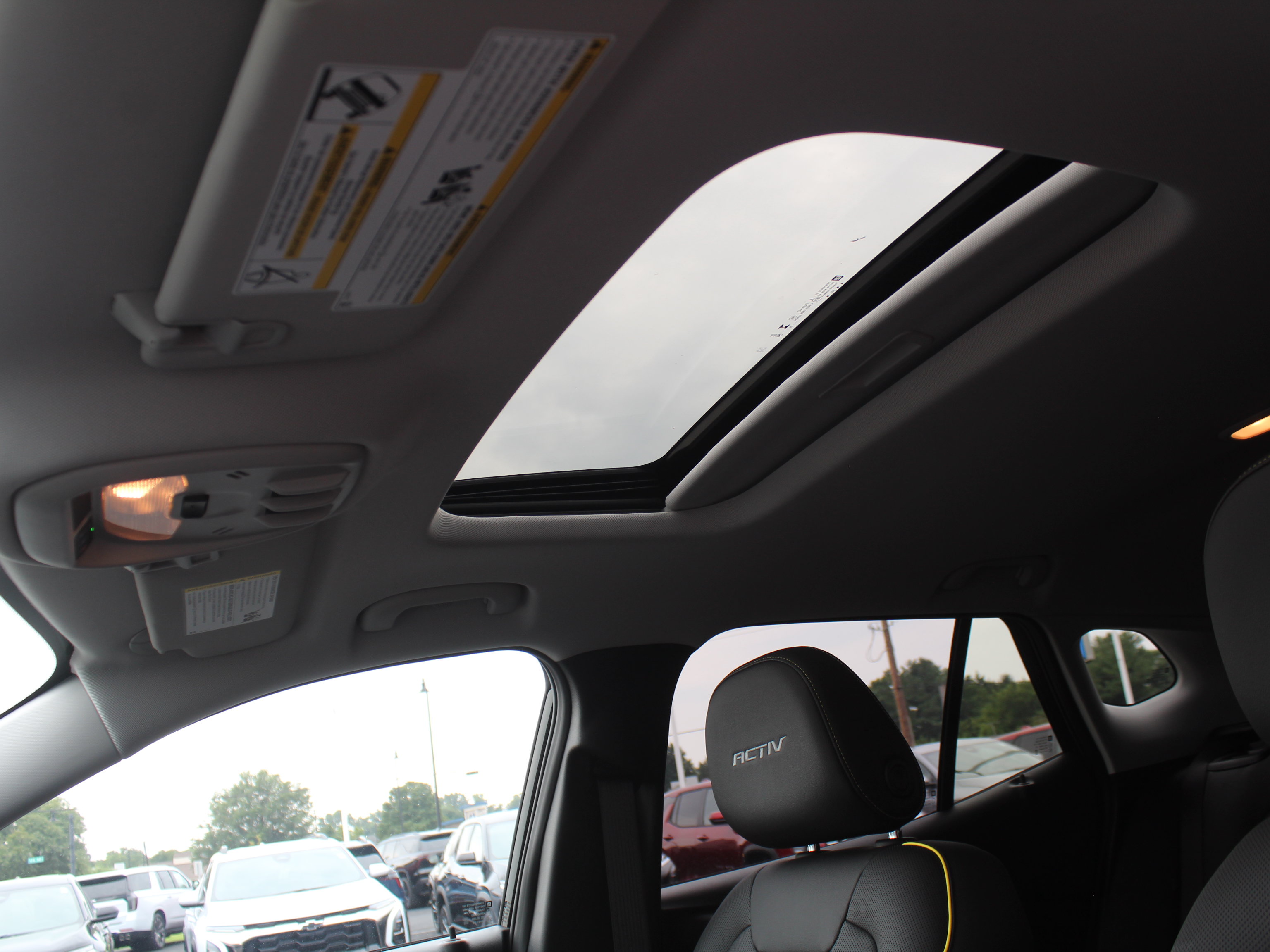 New 2026 Chevrolet Trax ACTIV w/ Sunroof Package FWD image 10