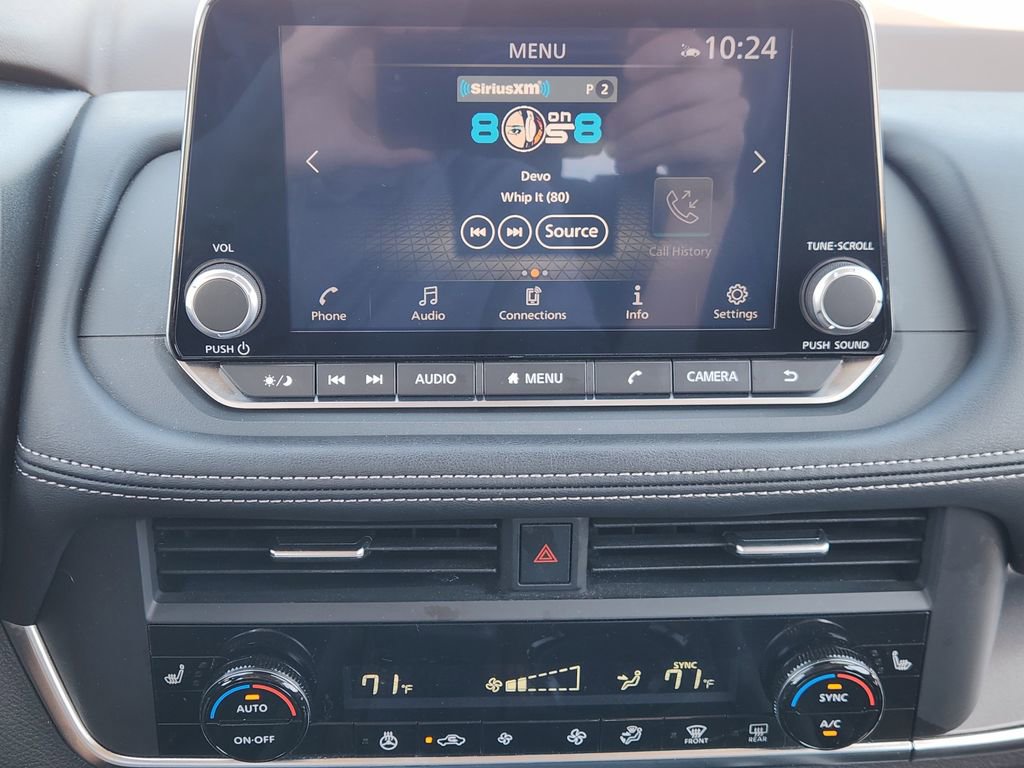 Used 2023 Nissan Rogue SV w/ SV Premium B Package FWD image 12