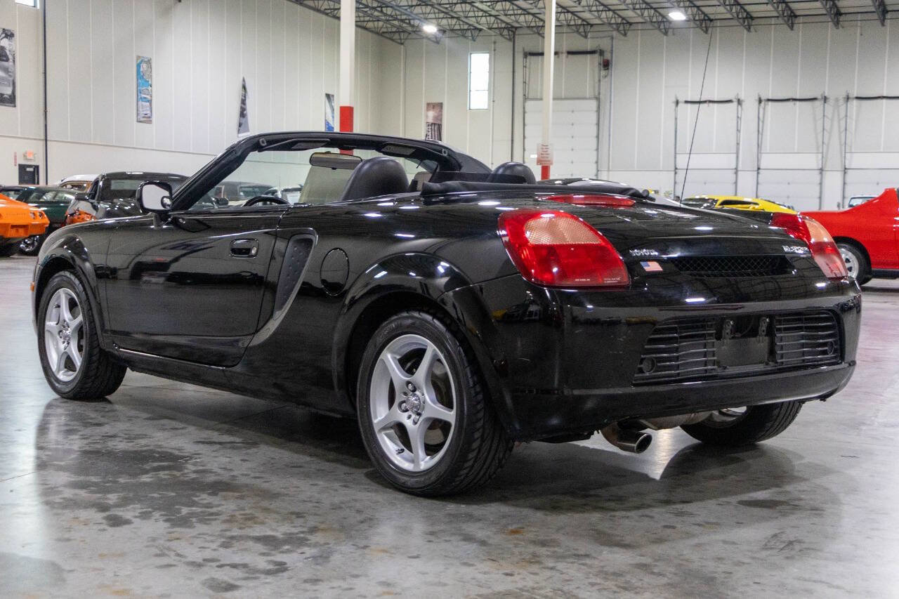 Used 2000 Toyota MR2 RWD image 4