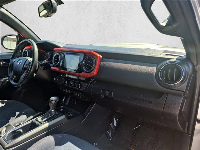 Used 2017 Toyota Tacoma TRD Sport RWD image 22