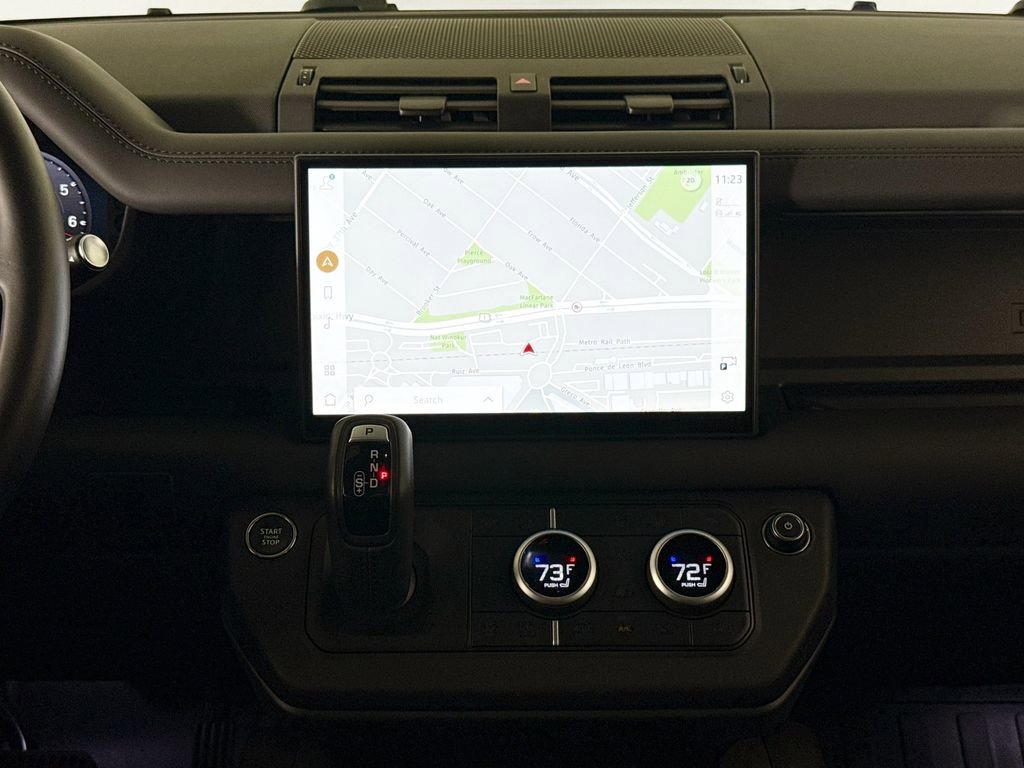 Used 2025 Land Rover Defender 110 S image 24