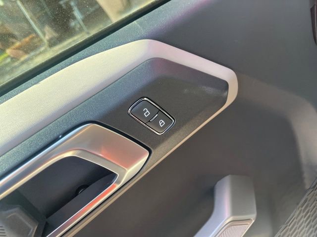 Used 2022 Ford Bronco Wildtrak image 12