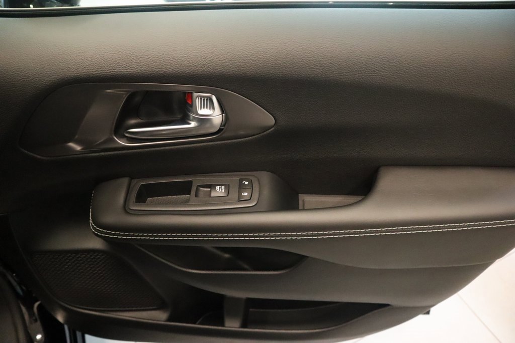 New 2026 Chrysler Pacifica Select image 19
