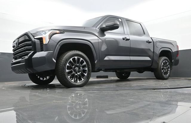 Used 2025 Toyota Tundra SR w/ SR Tow Package AWD/4WD image 27