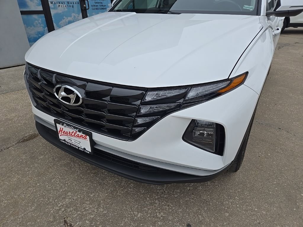 Used 2023 Hyundai Tucson SEL w/ Convenience Package FWD image 17