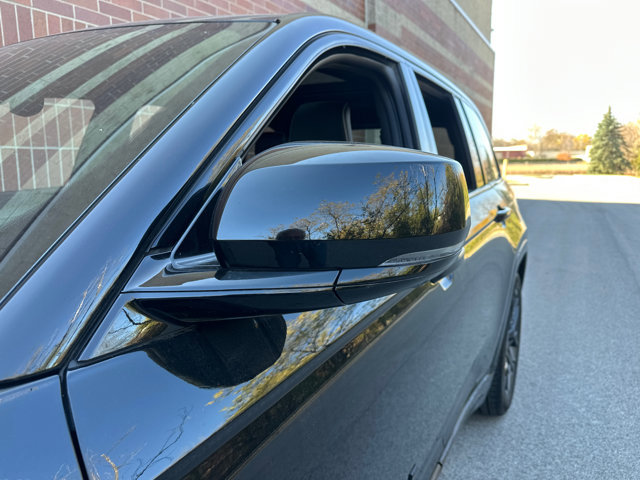 Used 2025 Jeep Grand Cherokee Summit w/ Obsidian Package image 11