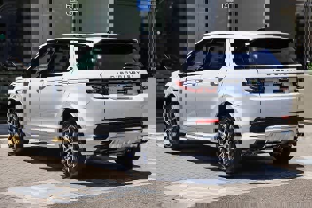 New 2024 Land Rover Discovery Sport S image 6