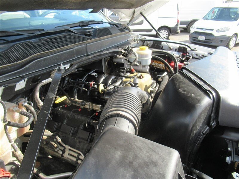 Used 2022 RAM 3500 Tradesman w/ Chrome Appearance Group RWD image 27