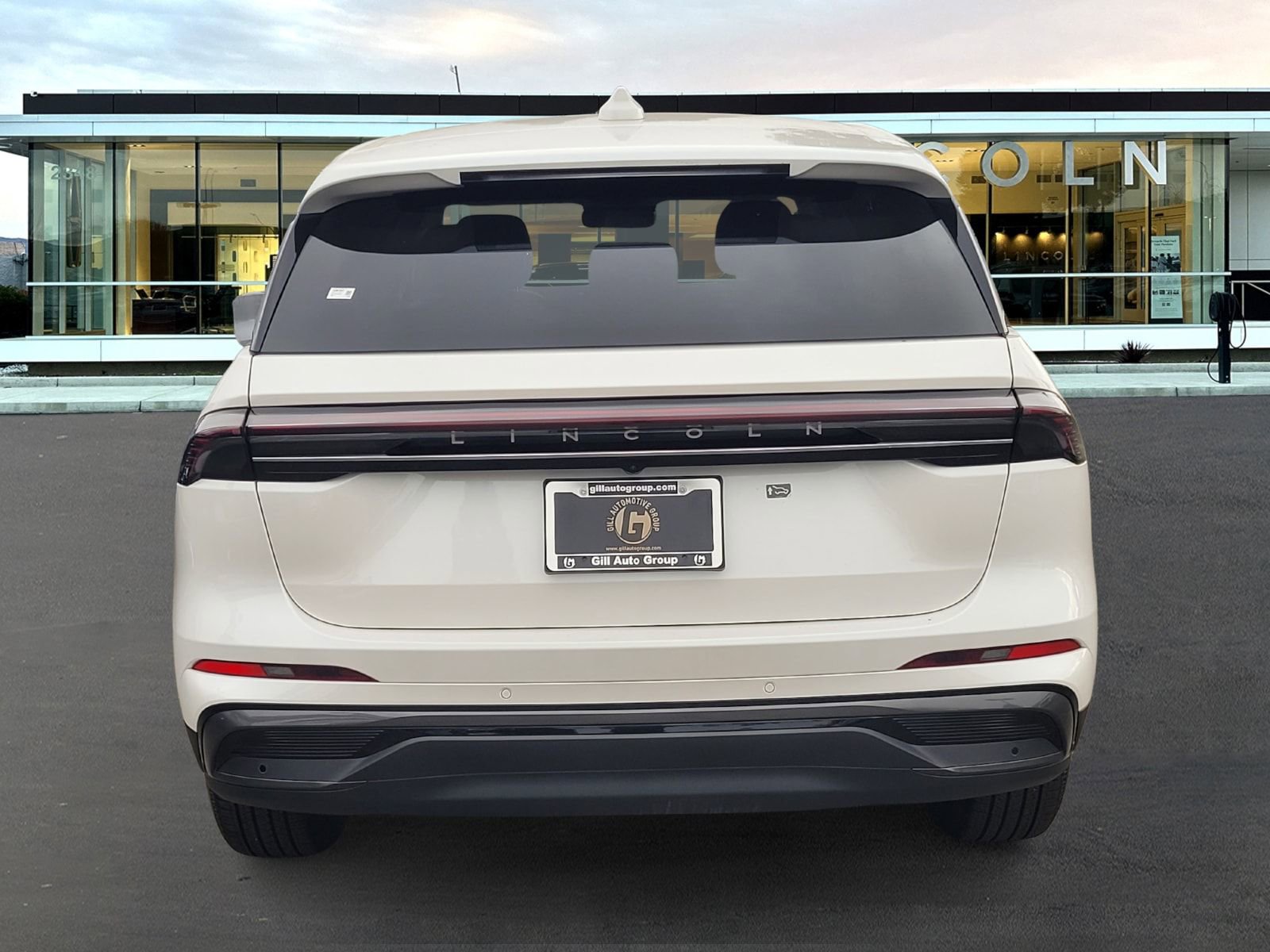 New 2026 Lincoln Nautilus Premier w/ Jet Appearance Package image 5