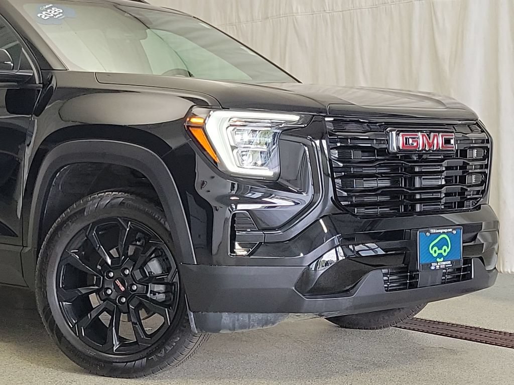 Certified 2026 GMC Terrain Elevation w/ Black Edition AWD/4WD image 6
