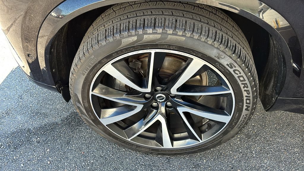 Certified 2023 Volvo XC90 B5 Plus w/ Protection Package Premier AWD/4WD image 32