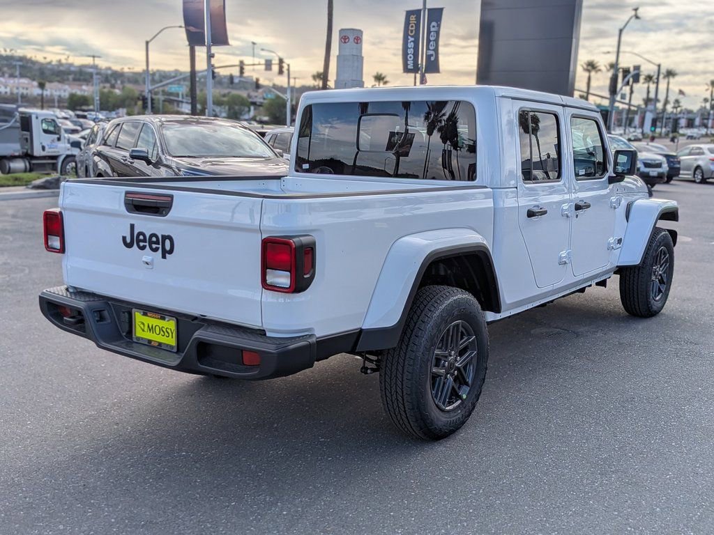 New 2026 Jeep Gladiator Sport AWD/4WD image 5