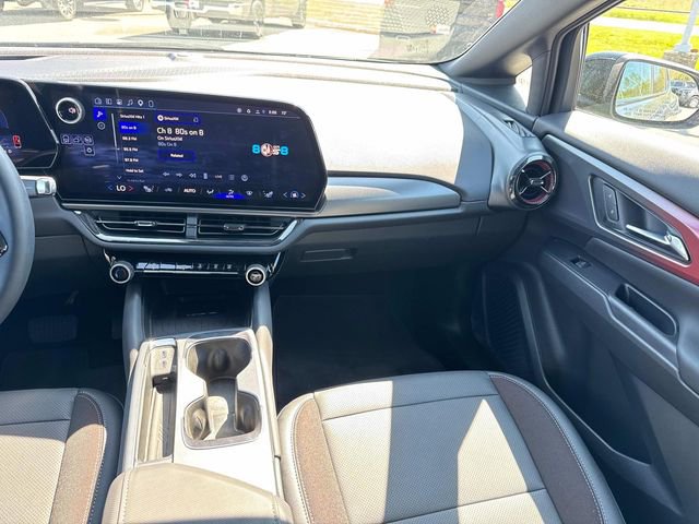 Used 2026 Chevrolet Equinox EV RS FWD image 19