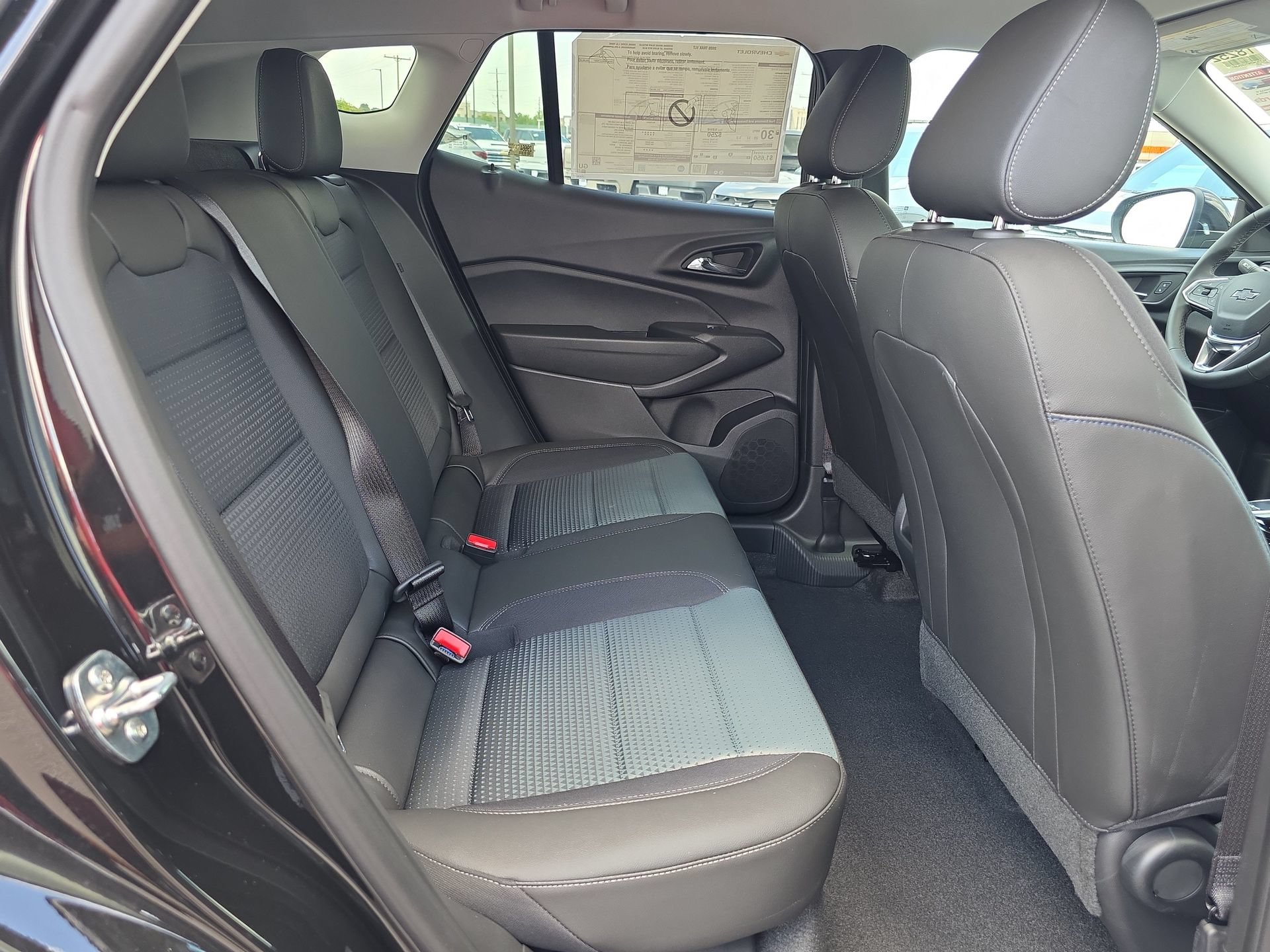 New 2026 Chevrolet Trax LT w/ Midnight Edition FWD image 14