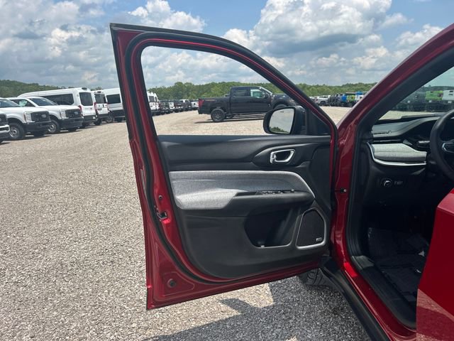 New 2025 Jeep Compass Latitude w/ Sun & Sound Group image 10