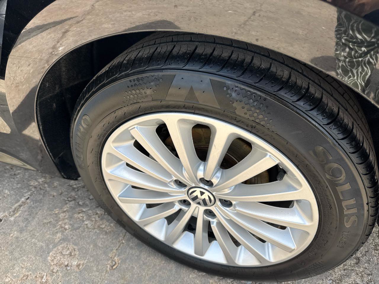 Used 2015 Volkswagen Passat TDI SE FWD image 29