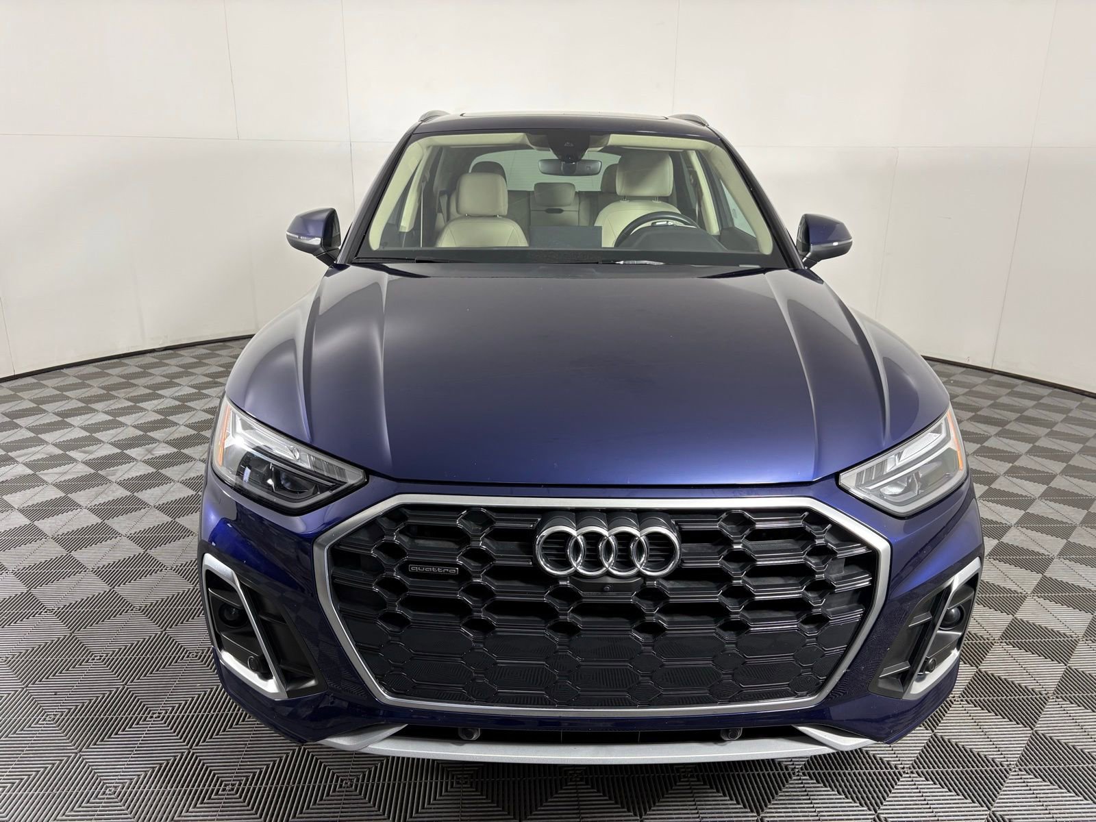 Used 2023 Audi Q5 2.0T Premium Plus w/ Premium Plus Package image 3