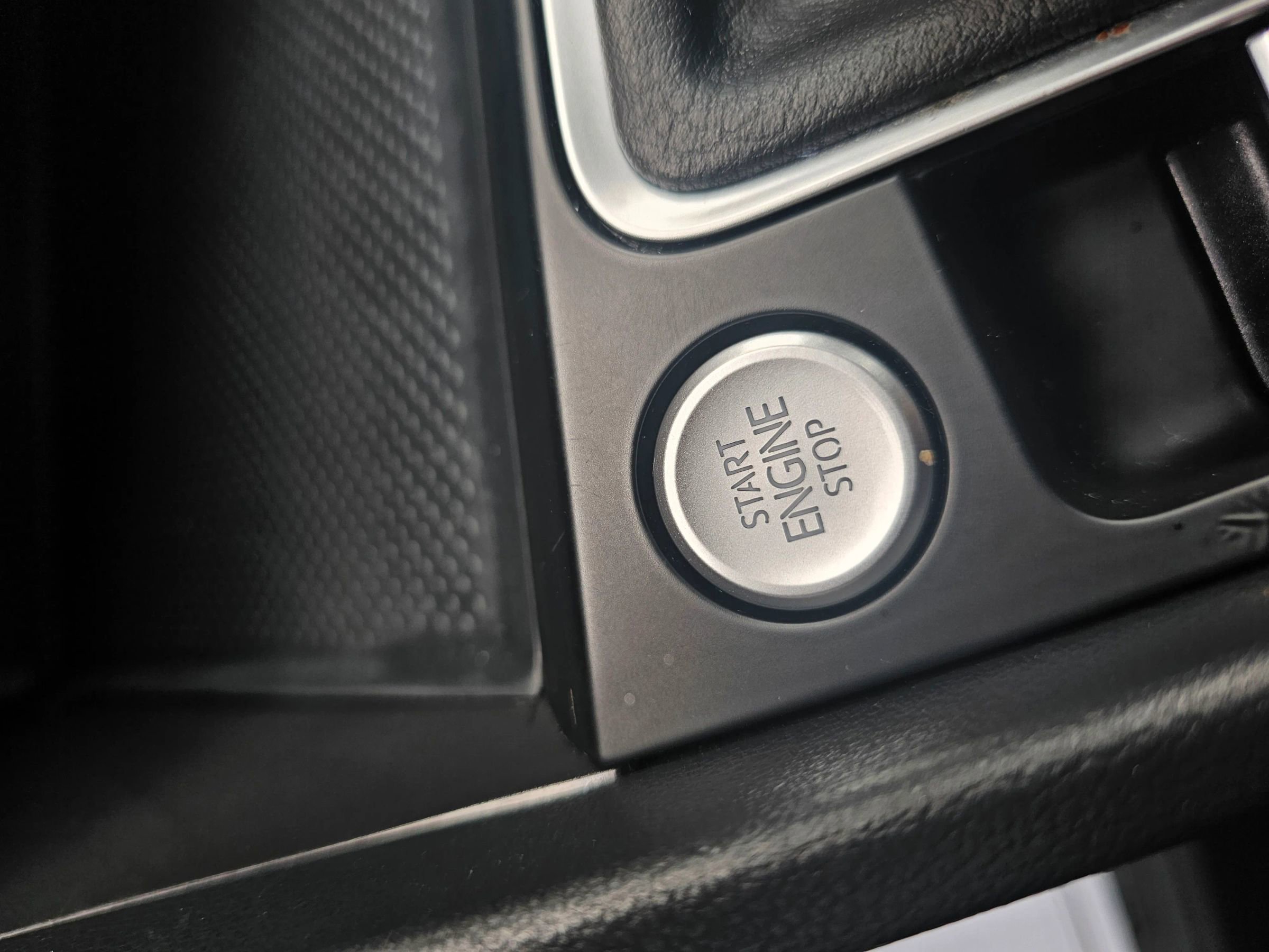 Used 2023 Volkswagen Jetta SE FWD image 24