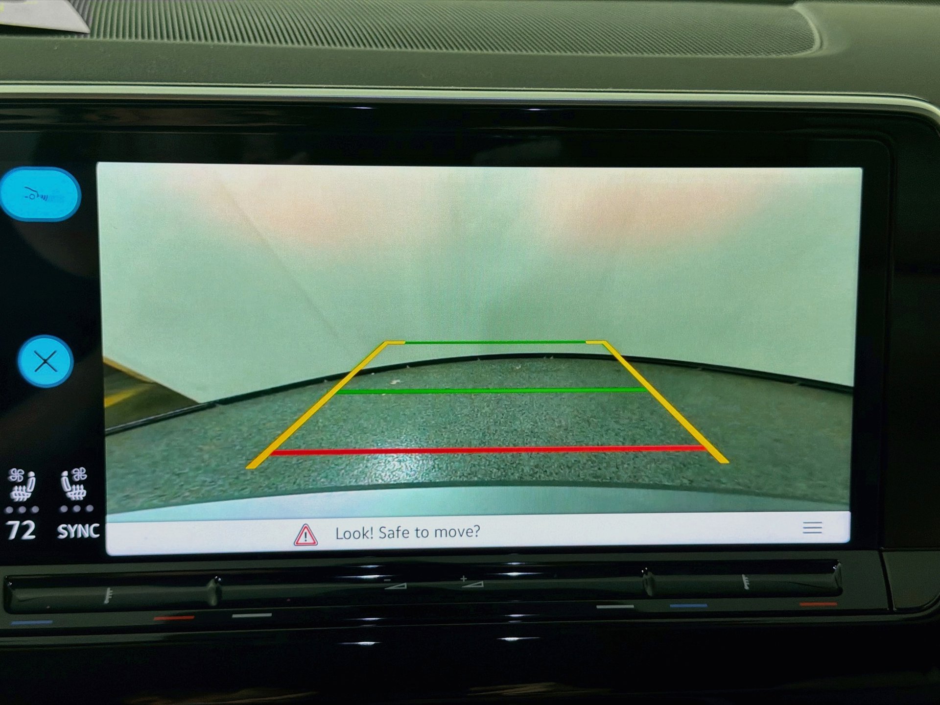 Certified 2024 Volkswagen Atlas SE FWD image 13