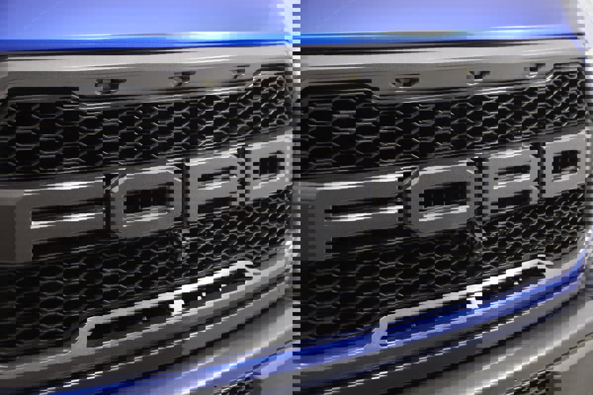 Used 2017 Ford F150 Raptor w/ Equipment Group 801A Mid image 19