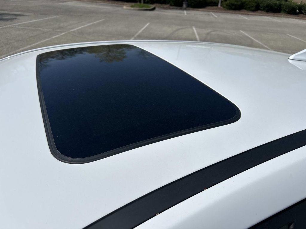 Certified 2023 Hyundai Kona SEL FWD image 11