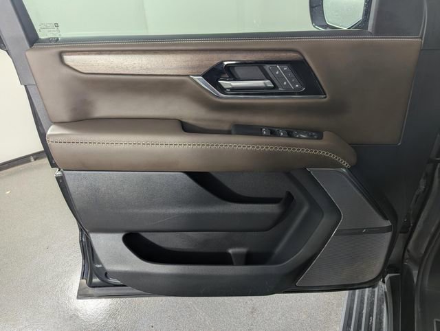 Used 2025 GMC Yukon XL Denali Ultimate image 10