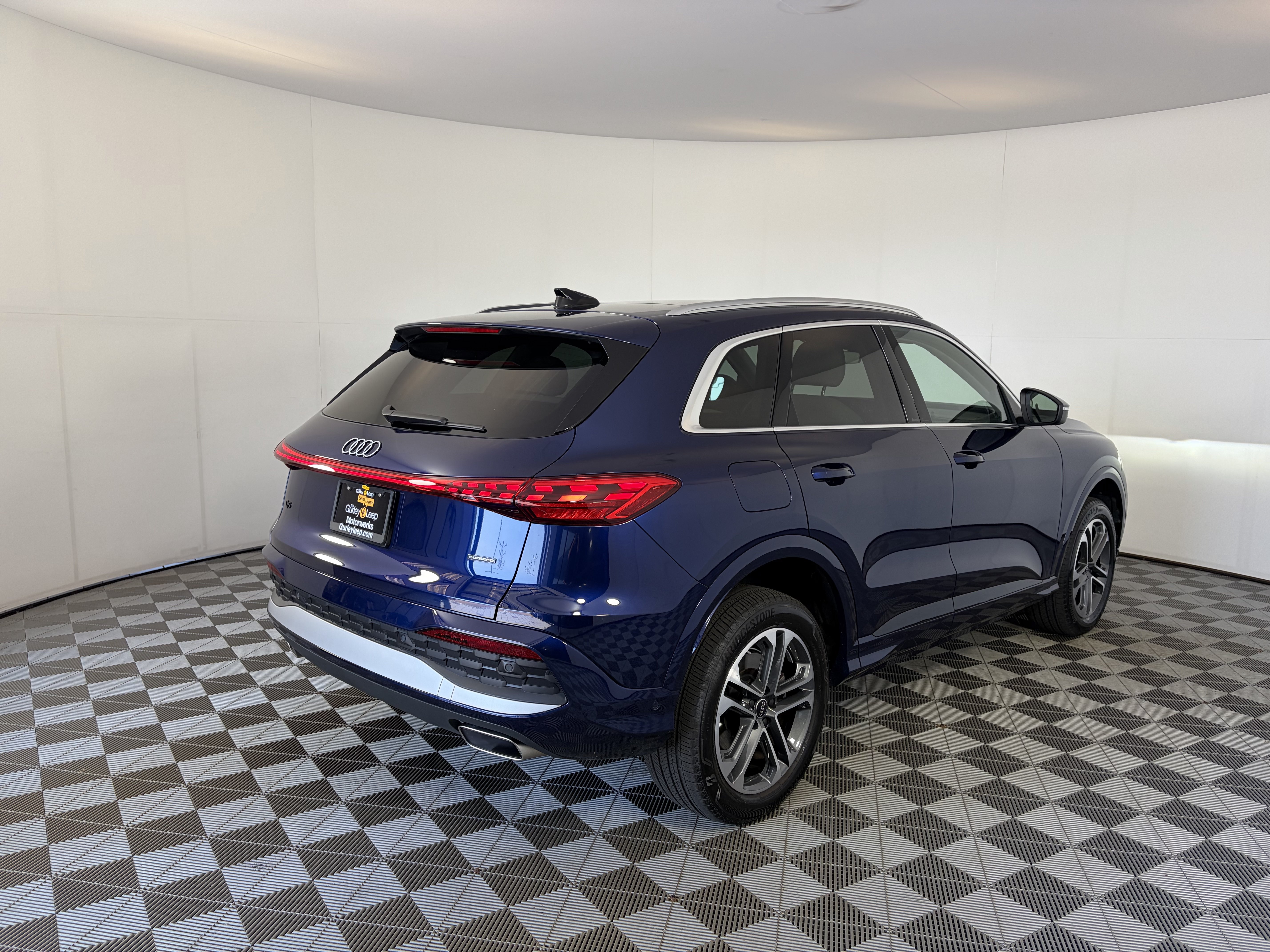 Used 2025 Audi Q5 Premium Plus w/ Premium Plus AWD/4WD image 10