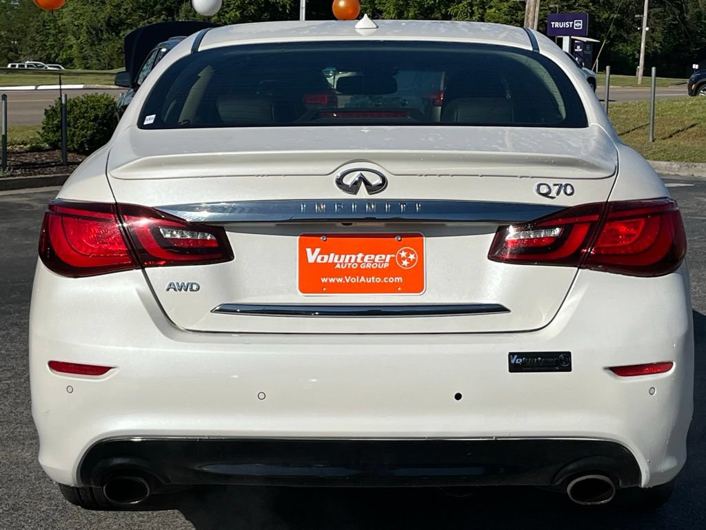 Used 2016 INFINITI Q70 3.7 AWD/4WD image 7