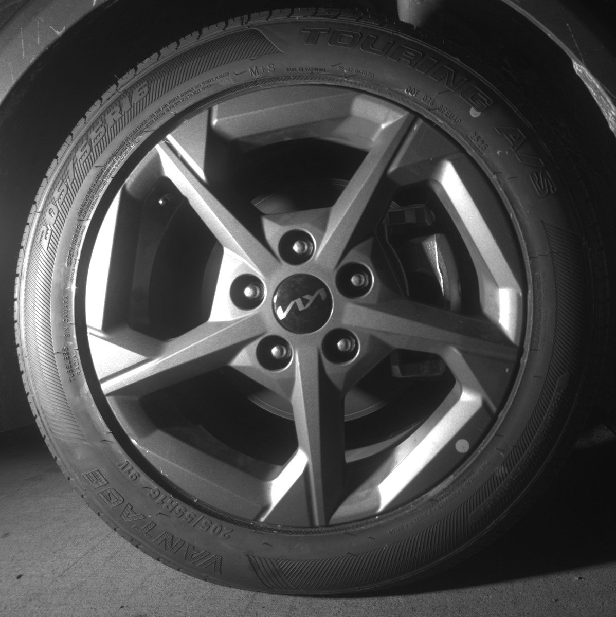 Used 2025 Kia K4 LXS image 13