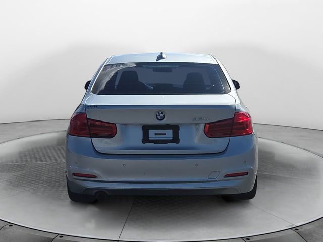 Used 2017 BMW 320i Sedan image 4