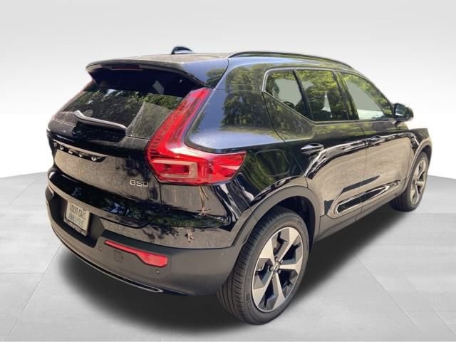 New 2026 Volvo XC40 B5 Plus w/ Protection Package Premier image 7