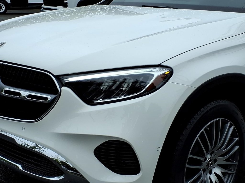 Used 2025 Mercedes-Benz GLC 300 image 25