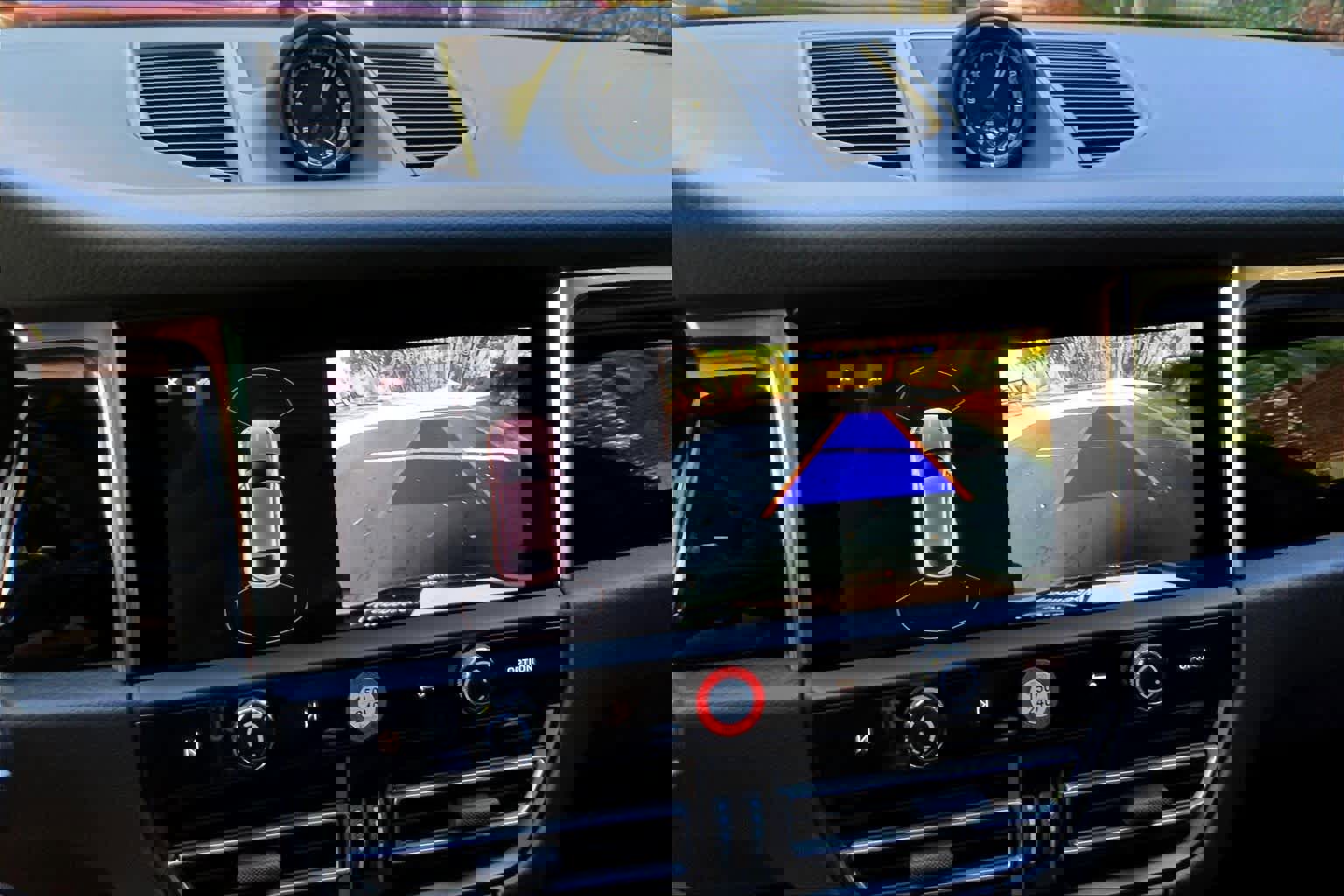 Used 2025 Porsche Macan image 27