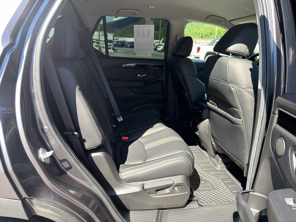 Used 2025 Honda Pilot EX-L image 27