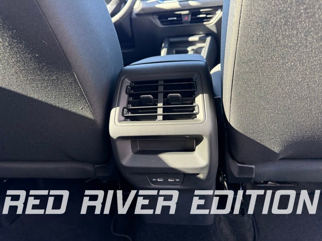 Used 2025 Volkswagen Tiguan S image 13