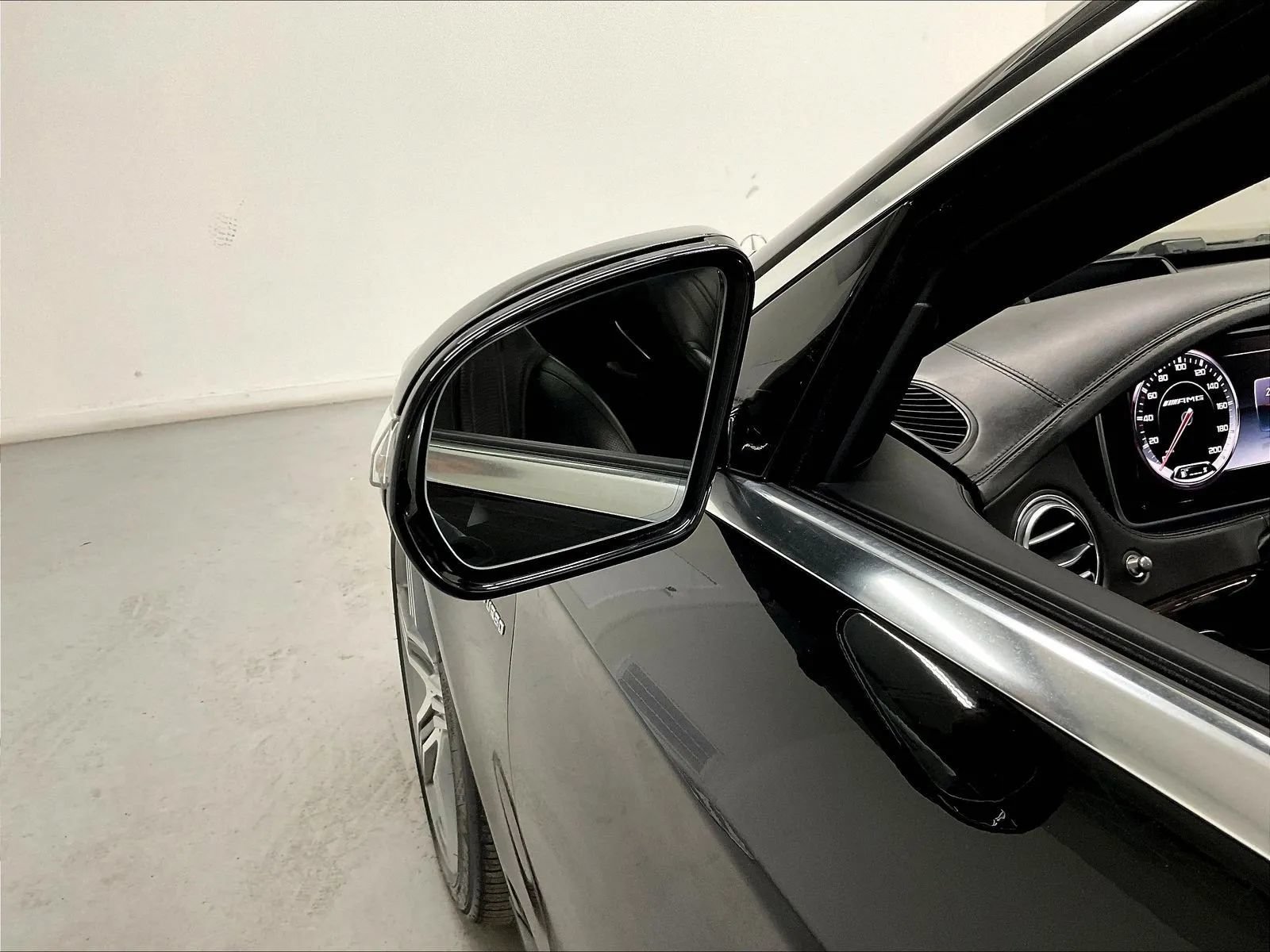 Used 2016 Mercedes-Benz S 63 AMG 4MATIC Sedan w/ Driver Assistance Package image 41