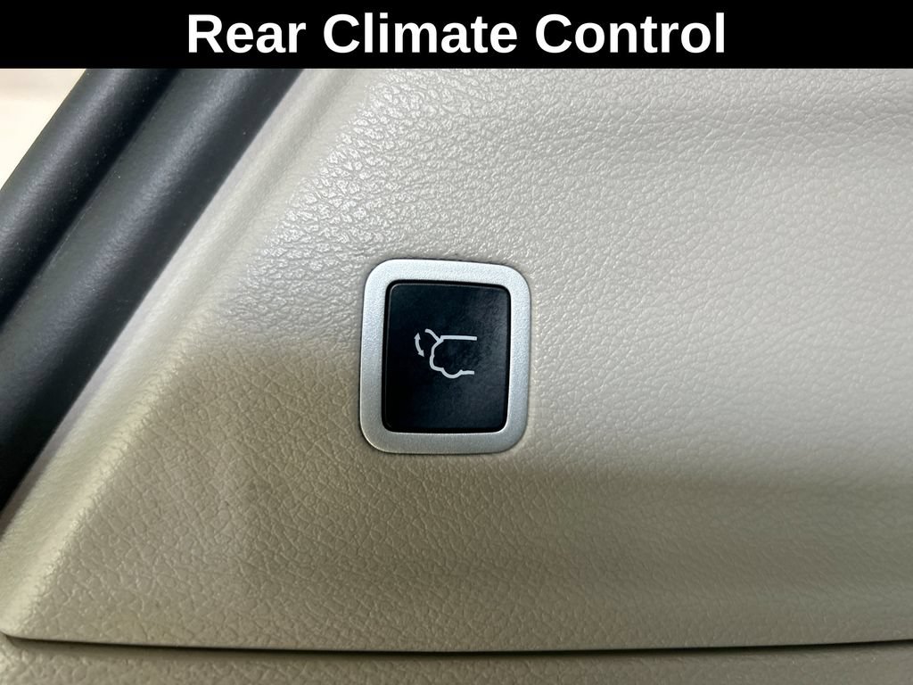 Used 2023 Chrysler Pacifica Limited FWD image 39