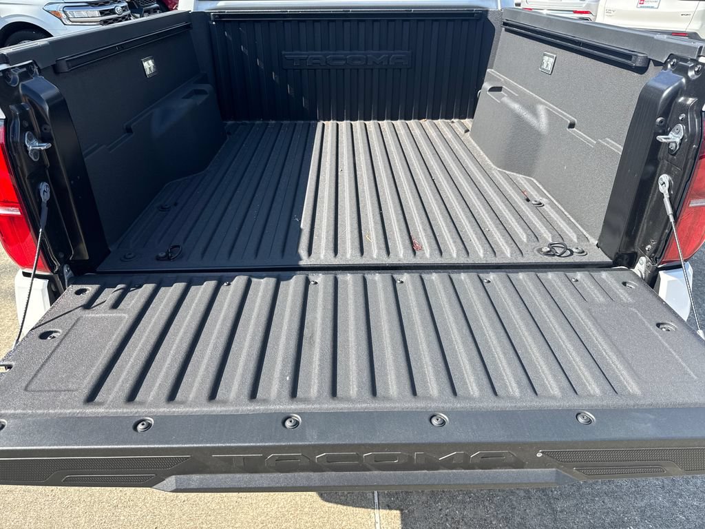 Used 2025 Toyota Tacoma TRD Sport AWD/4WD image 28