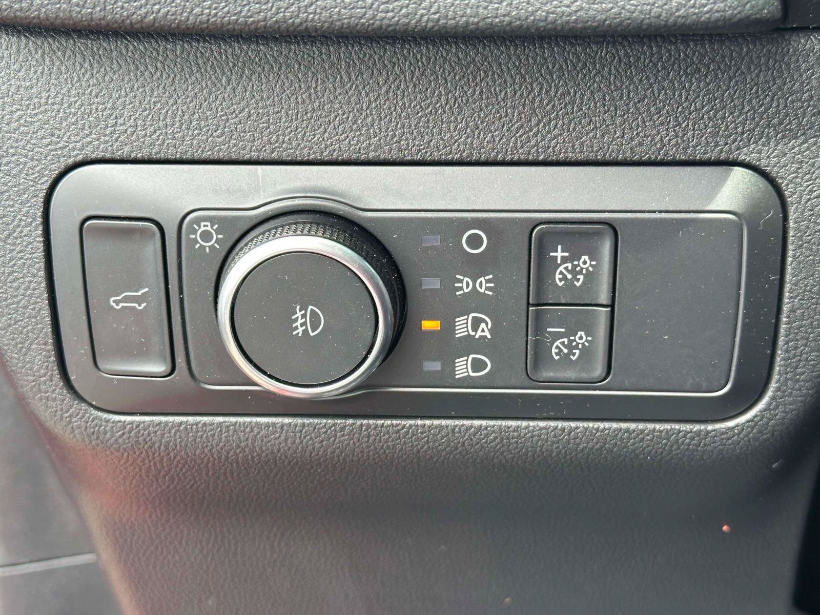 Used 2022 Ford Escape SEL w/ SEL Stealth AWD Package image 16