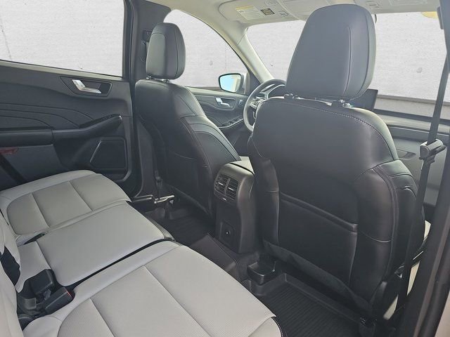 Used 2023 Ford Escape Platinum image 11