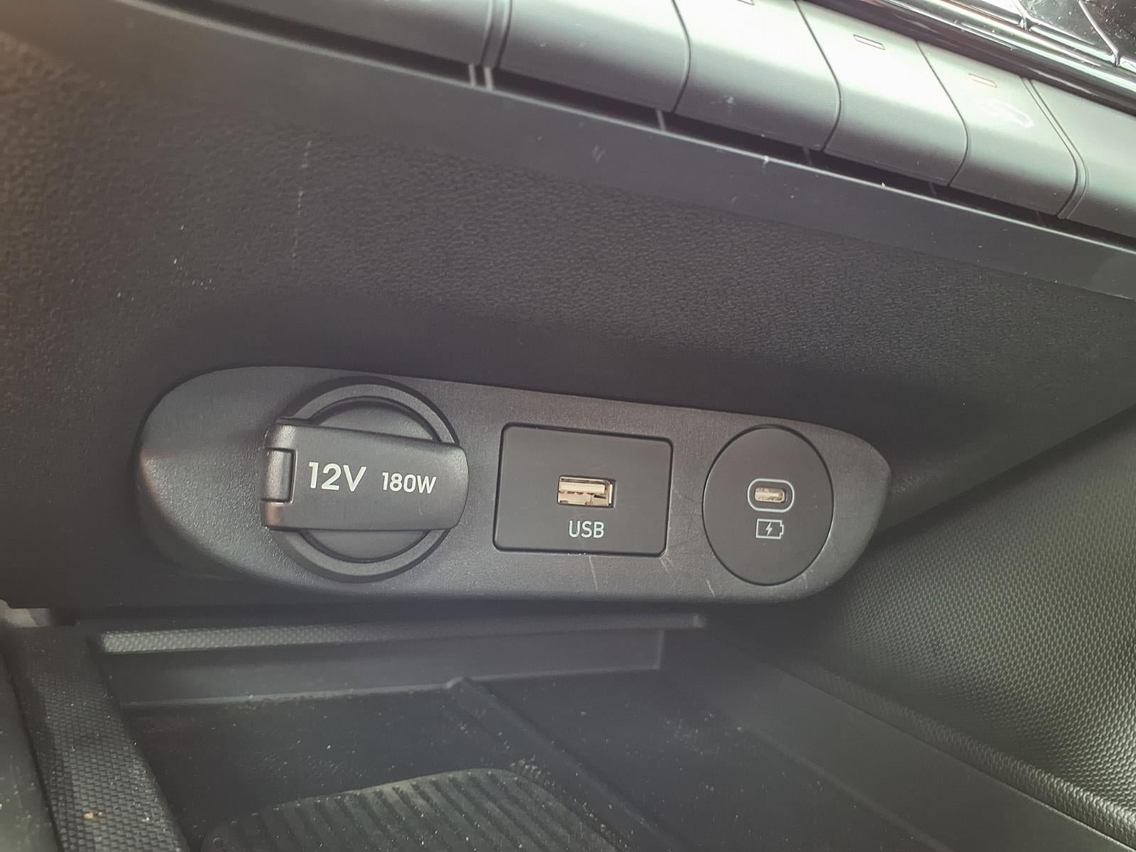 Used 2025 Hyundai Elantra Sport FWD image 7