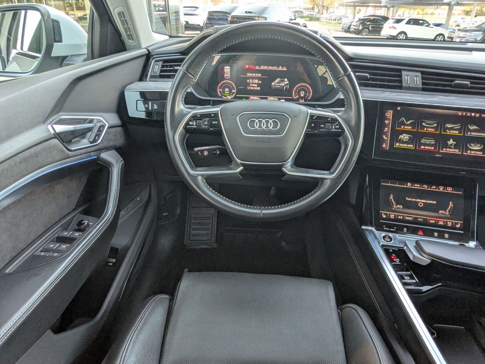 Used 2021 Audi e-tron Prestige w/ Prestige Package image 15